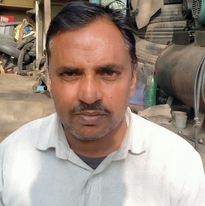 फोटो संख्या:74- राव तुलाराम चौक से बालाजी चौक तक बदहाल मॉडल रोड---संवाद फोटो संख्या:74- राव तुलाराम चौक से बालाजी चौक तक बदहाल मॉडल रोड---संवाद