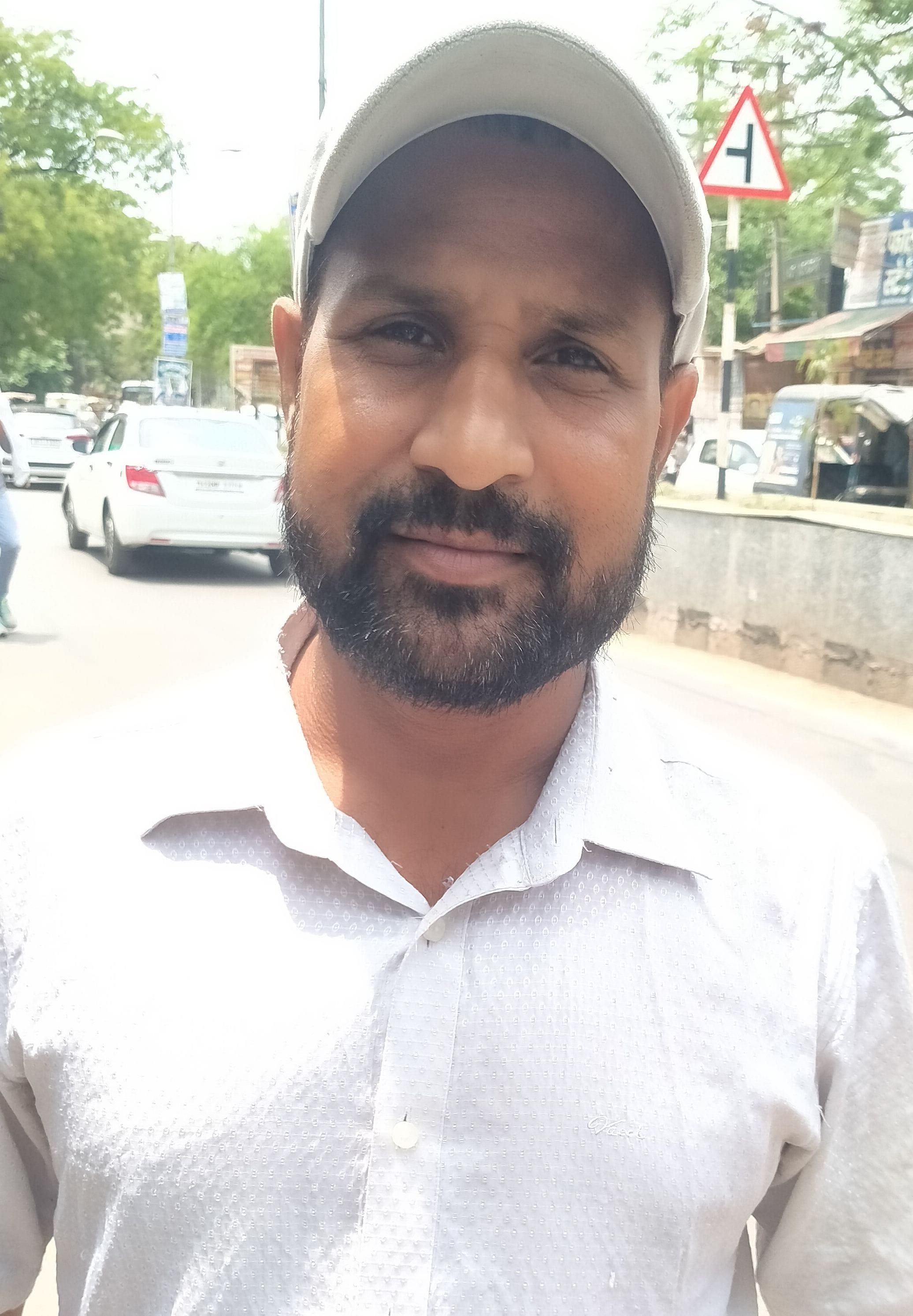 फोटो संख्या:74- राव तुलाराम चौक से बालाजी चौक तक बदहाल मॉडल रोड---संवाद फोटो संख्या:74- राव तुलाराम चौक से बालाजी चौक तक बदहाल मॉडल रोड---संवाद