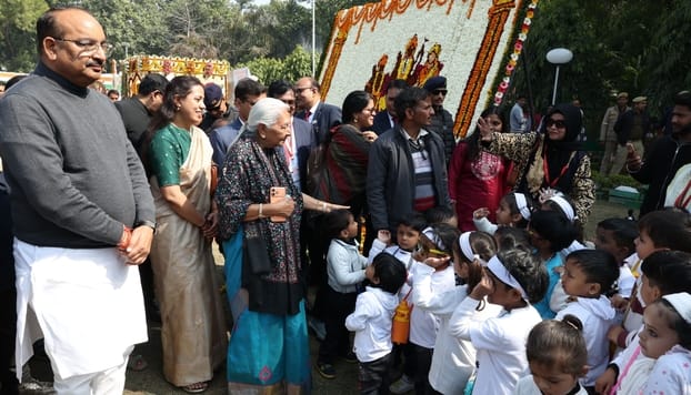 जनभवन में लगी प्रादेशिक फल, शाकभाजी एवं पुष्प प्रदर्शनी।