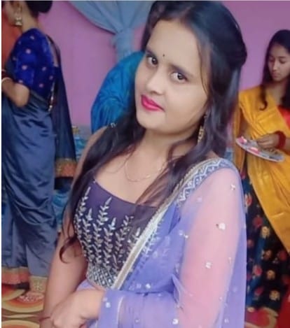 जानसठ के गांव भलवा में रोहित का शव आने के बाद रोती बिलखती उसकी मां। संवाद जानसठ के गांव भलवा में रोहित का शव आने के बाद रोती बिलखती उसकी मां। संवाद
