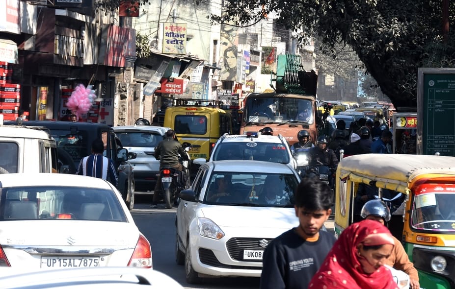 थाना सदर बाजार रोड बनाने के कार्य के चलते बंद किया गया मार्ग