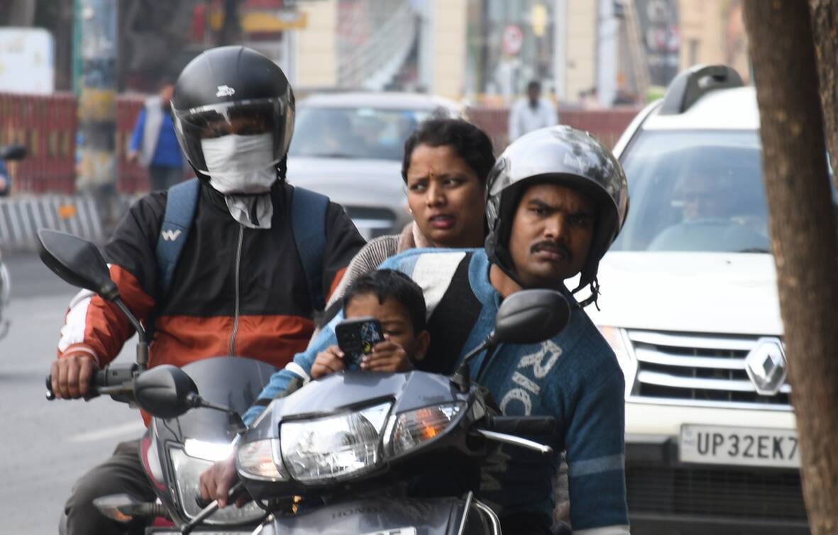 जनभवन के पास लगा जाम।