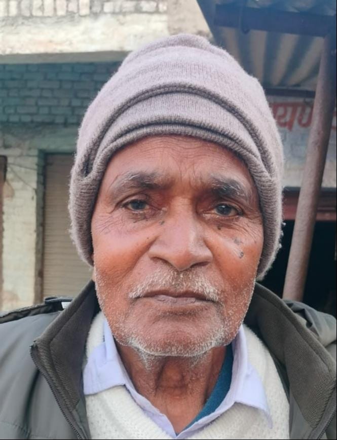 जैथरा में टूटा पड़ा दरियाव गंज रोड, गद्दों में भरा पानी व कीचड़। संवाद जैथरा में टूटा पड़ा दरियाव गंज रोड, गद्दों में भरा पानी व कीचड़। संवाद