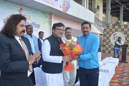 केडी सिंह बाबू स्टेडियम में शनिवार को मीडिया ओलंपिक के तीसरे संस्करण का आगाज हुआ। इसमें कई खेल 