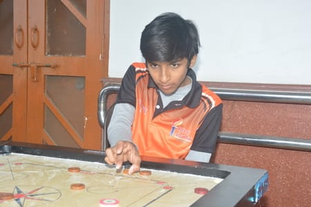 केडी सिंह बाबू स्टेडियम में शनिवार को मीडिया ओलंपिक के तीसरे संस्करण का आगाज हुआ। इसमें कई खेल 