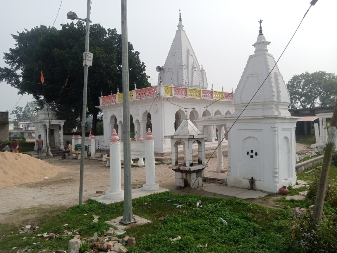 धनघटा के बंसवारी स्थित बाबा बैजनाथ मंदिर की फोटो धनघटा के बंसवारी स्थित बाबा बैजनाथ मंदिर की फोटो