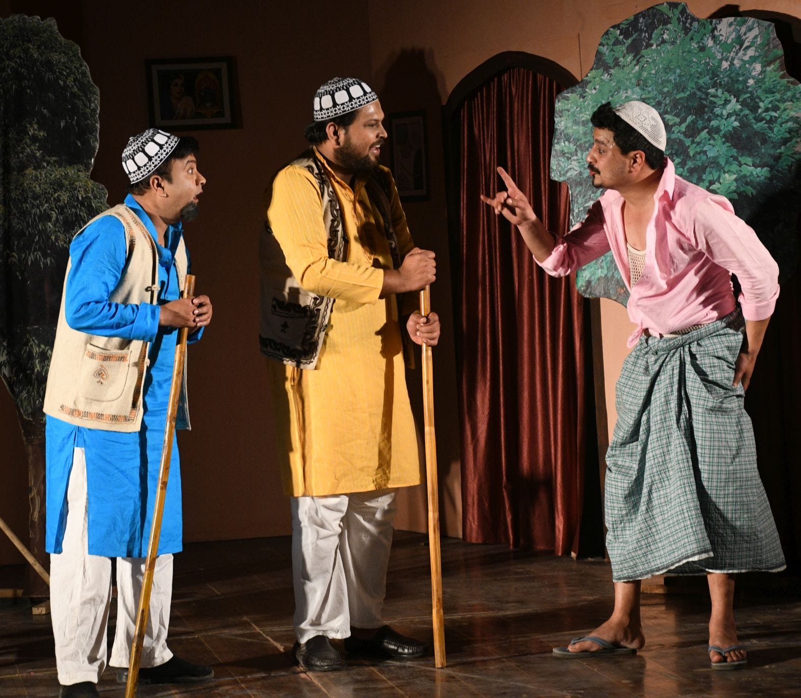अंतरराष्ट्रीय बौद्ध संस्थान में नाटक आदाब अर्ज है... का मंचन किया गया अंतरराष्ट्रीय बौद्ध संस्थान में नाटक आदाब अर्ज है... का मंचन किया गया
