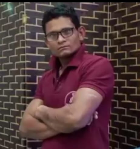 मृतक युवक का फाइल फोटो और पत्नी का फाइल फोटो