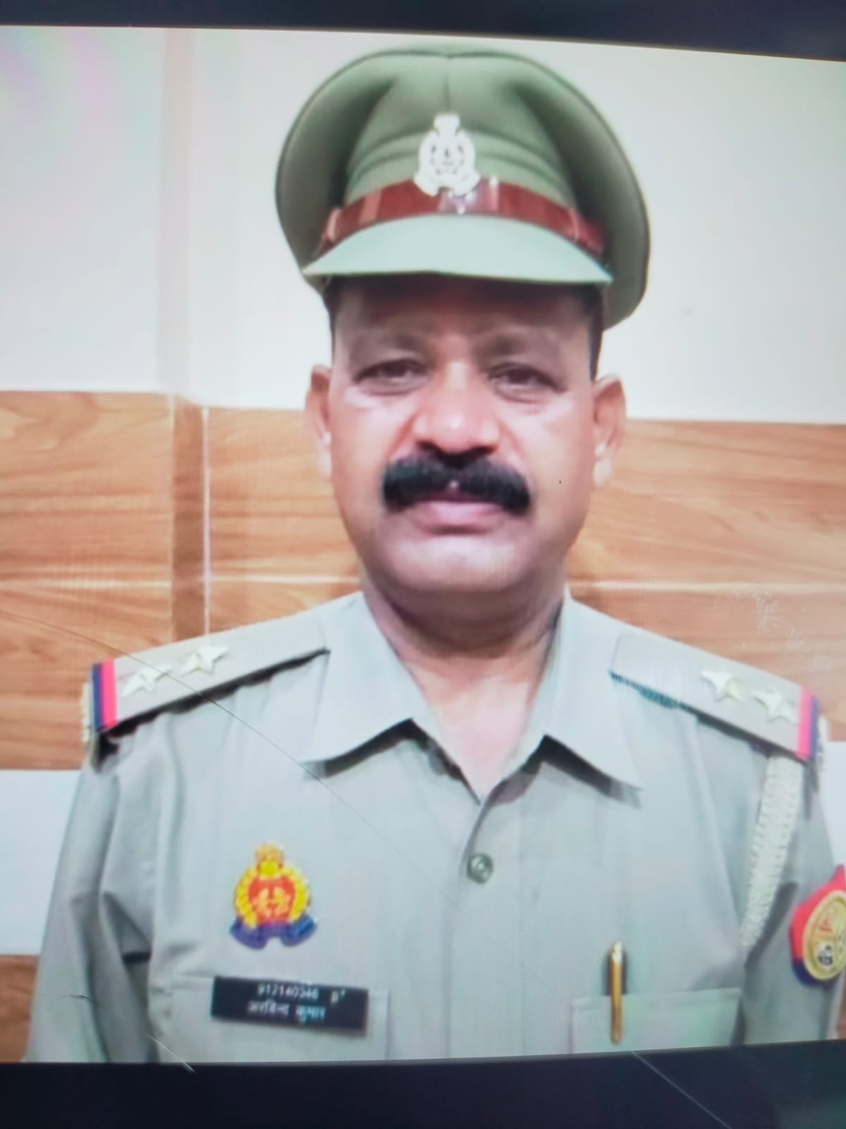 शामली में आदर्श मंड़ी पुलिस ने गिरफ्तार किए दरोगा से मारपीट के आरोपी । पुलिस