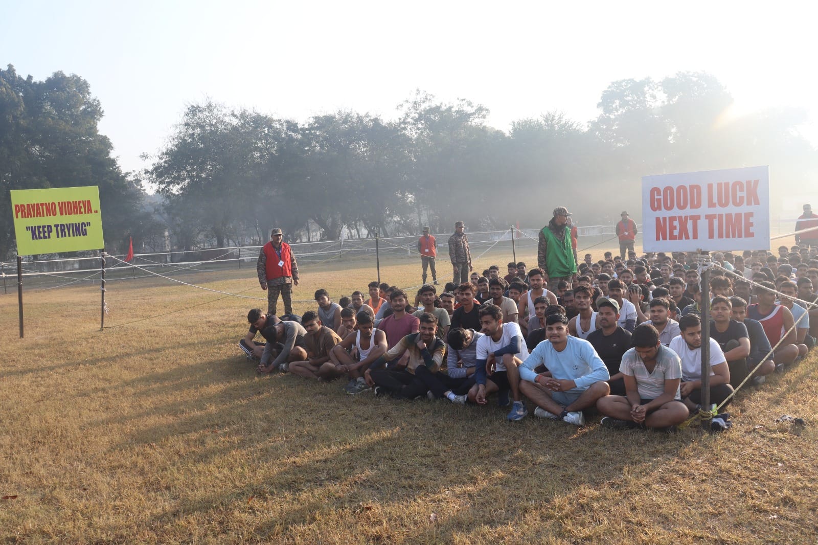एएमसी स्टेडियम में आयोजित अग्निवीर भर्ती रैली। एएमसी स्टेडियम में आयोजित अग्निवीर भर्ती रैली।