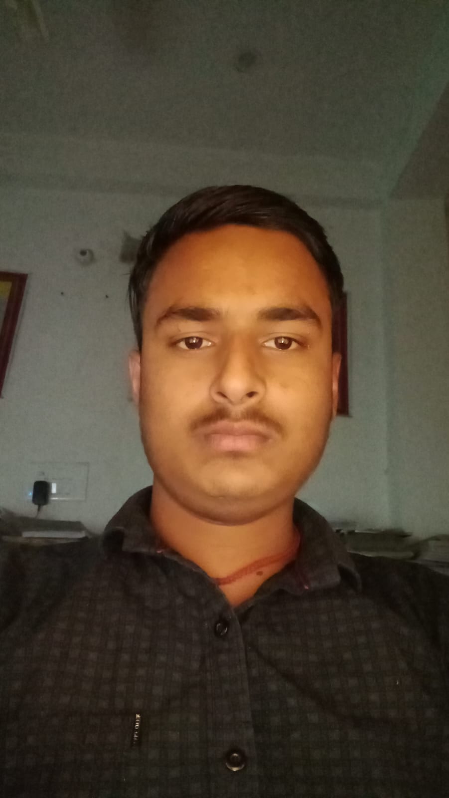फोटो-10- गोविंदनगर में ऊबड़खाबड़ रास्ता। संवाद फोटो-10- गोविंदनगर में ऊबड़खाबड़ रास्ता। संवाद
