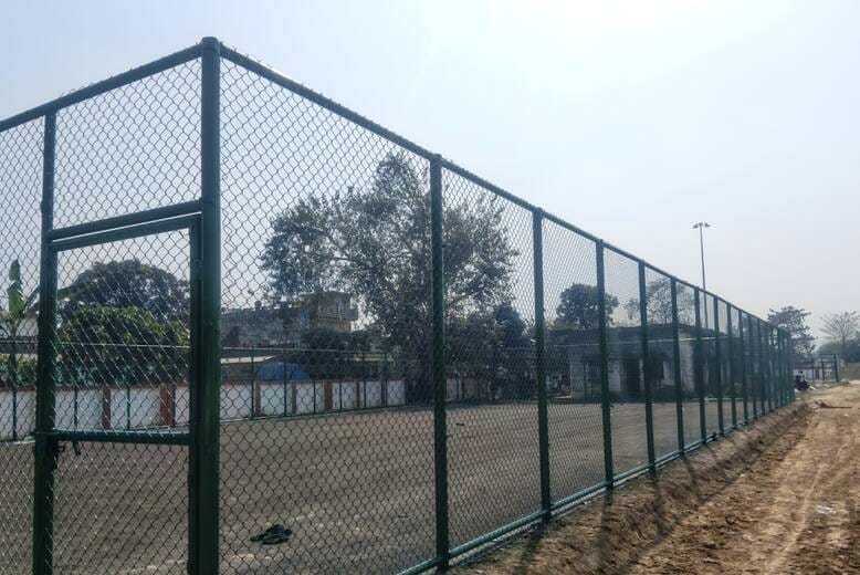 लालपुर स्टेडियम का लगभग तैयार स्विमिंग पूल। संवाद लालपुर स्टेडियम का लगभग तैयार स्विमिंग पूल। संवाद