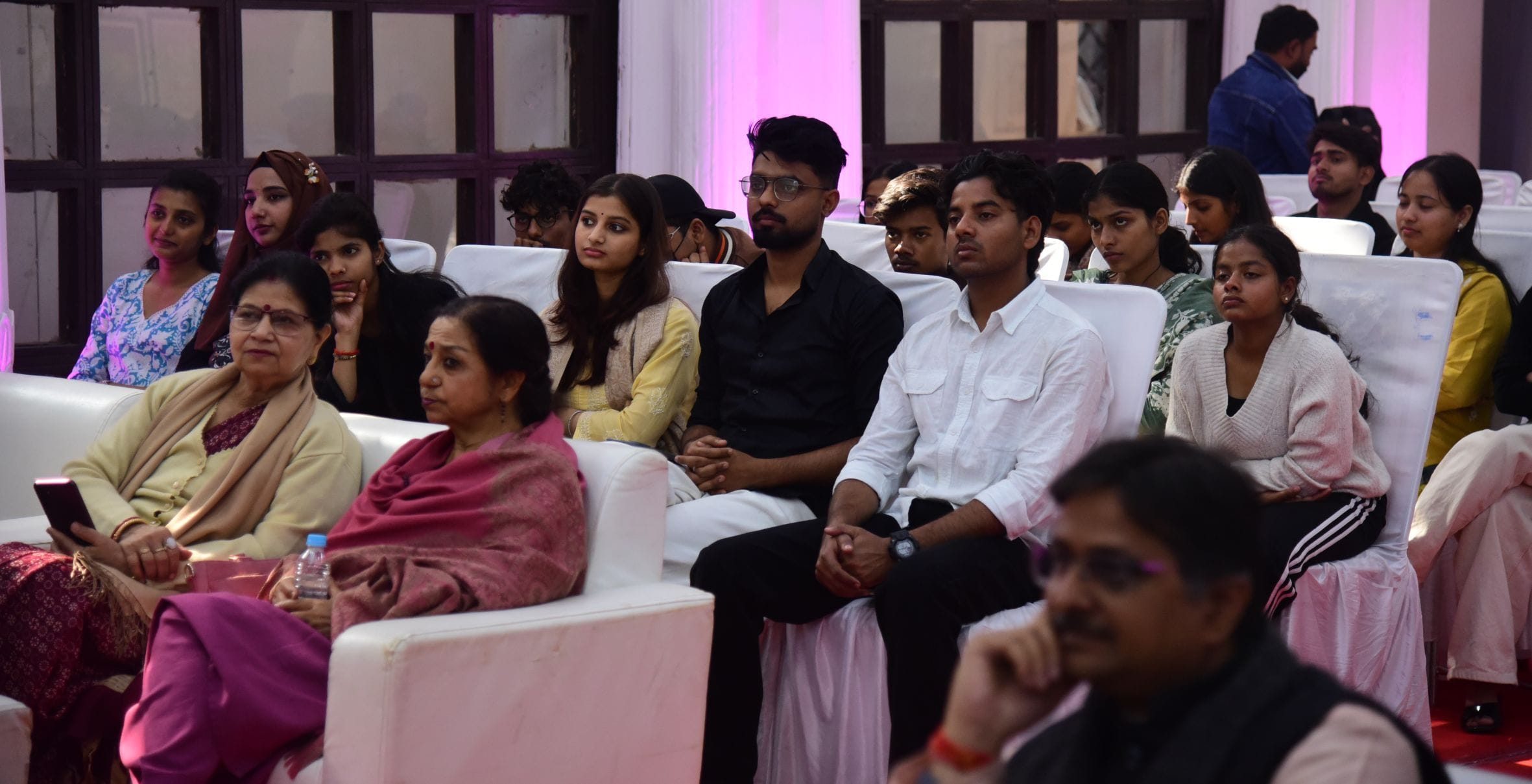 राज्य ललित कला अकादमी के स्थापना दिवस समारोह का समापन। राज्य ललित कला अकादमी के स्थापना दिवस समारोह का समापन।