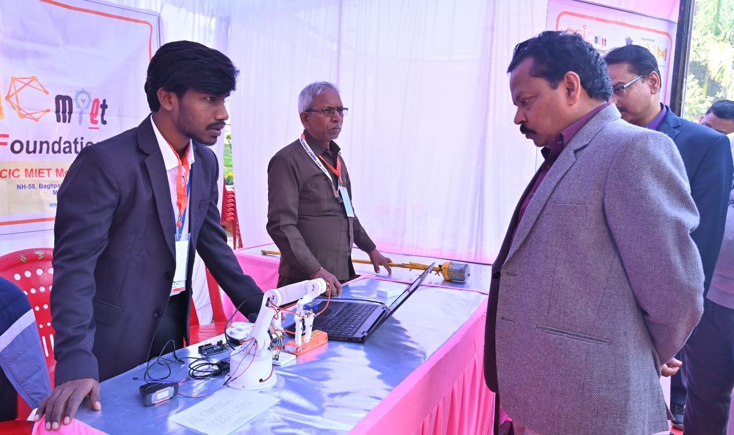 आंचलिक विज्ञान नगरी अलीगंज में मंगलवार को नवाचार फेस्टिवल का शुभारंभ हुआ। आंचलिक विज्ञान नगरी अलीगंज में मंगलवार को नवाचार फेस्टिवल का शुभारंभ हुआ।