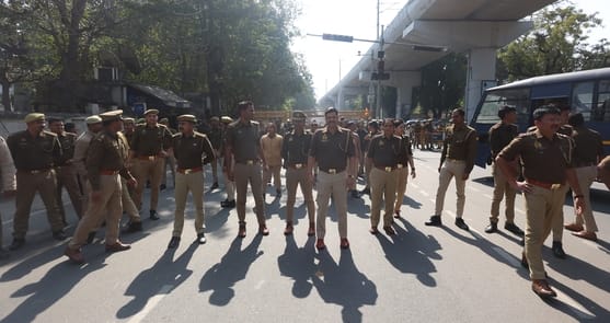 यूजीसी के समर्थन में प्रदर्शन, विधायक पल्लवी पटेल हिरासत में। यूजीसी के समर्थन में प्रदर्शन, विधायक पल्लवी पटेल हिरासत में।