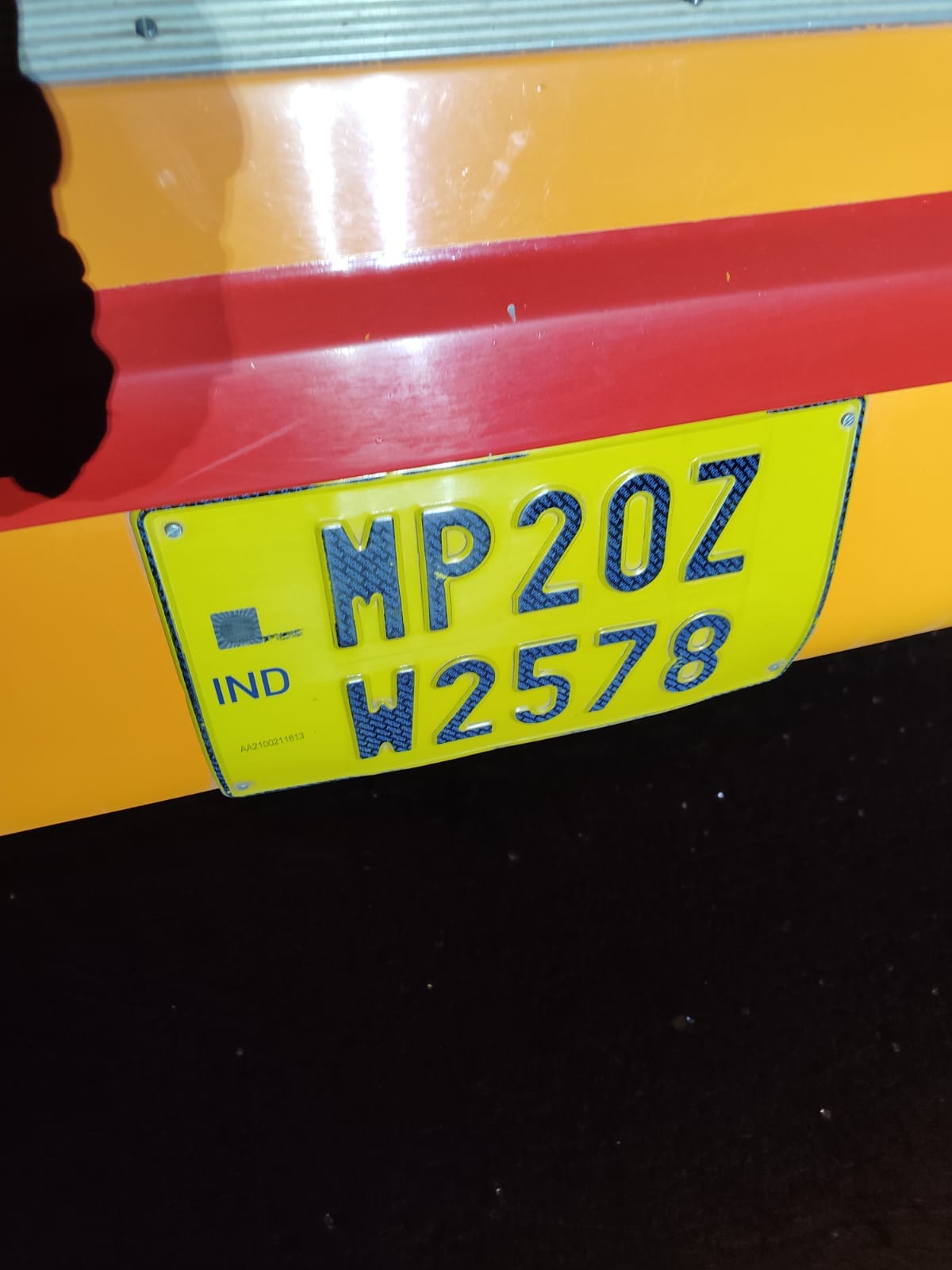 यात्री बस नंबर से टकराई 30 से 35 यात्री घायल पुलिस प्रशासन मौके पर