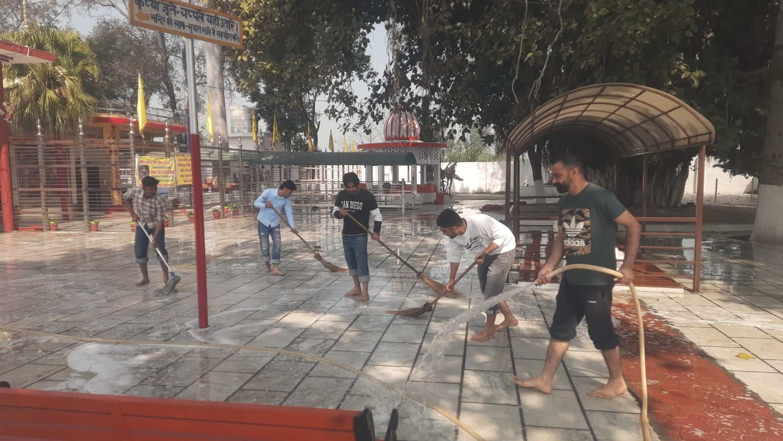 स्वयंभू प्राचीन शिव मंदिर भाटली का मुख्य द्वार। संवाद स्वयंभू प्राचीन शिव मंदिर भाटली का मुख्य द्वार। संवाद