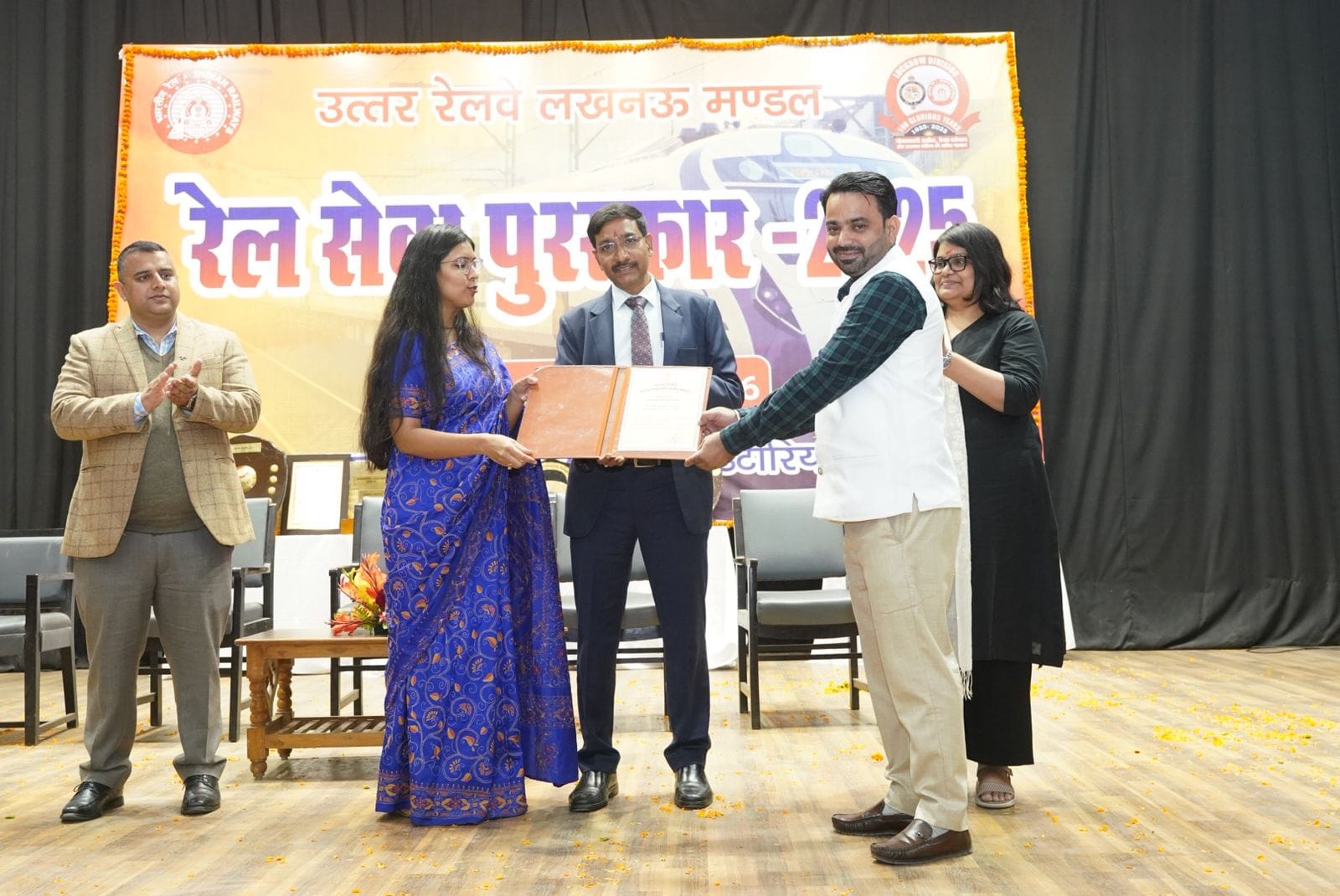 उत्कृष्ट कार्यों के लिए उत्तर रेलवे लखनऊ मंडल के 66 रेलकर्मी अलंकृत उत्कृष्ट कार्यों के लिए उत्तर रेलवे लखनऊ मंडल के 66 रेलकर्मी अलंकृत