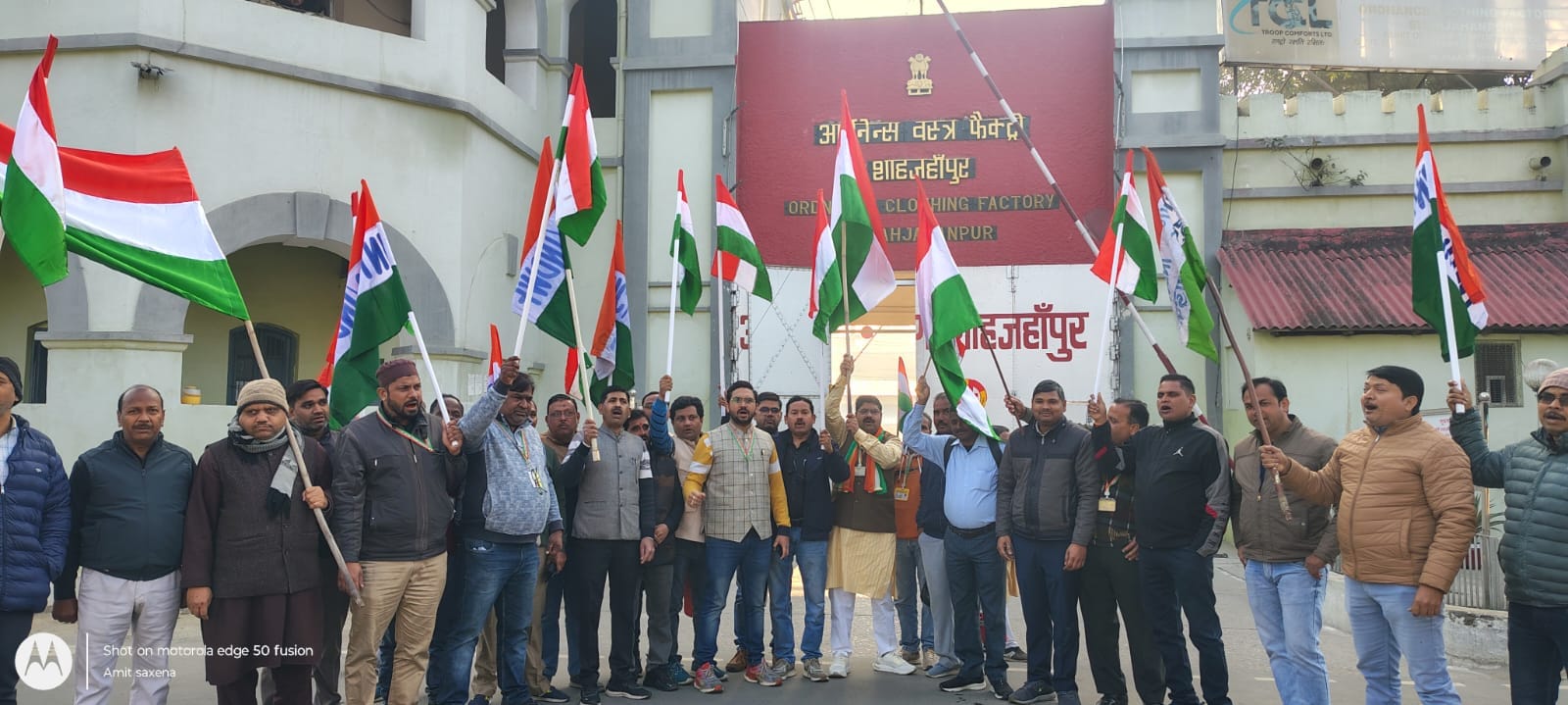 असंगठित मजदूर यूनियन के कार्यकर्ता कलक्ट्रेट में ज्ञापन देने पहुंचे। संवाद असंगठित मजदूर यूनियन के कार्यकर्ता कलक्ट्रेट में ज्ञापन देने पहुंचे। संवाद