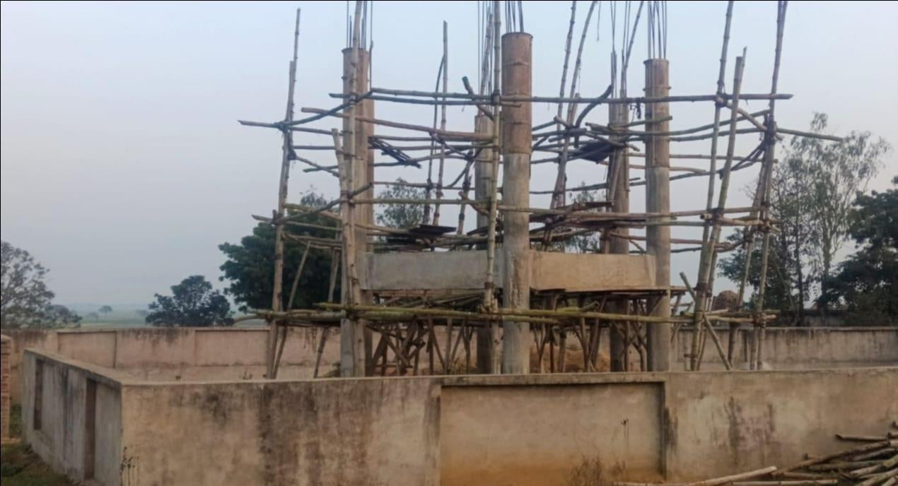 ग्राम हरिहरपुर में दो वर्ष से चालू होने का इंतजार करती पानी टंकी ग्राम हरिहरपुर में दो वर्ष से चालू होने का इंतजार करती पानी टंकी