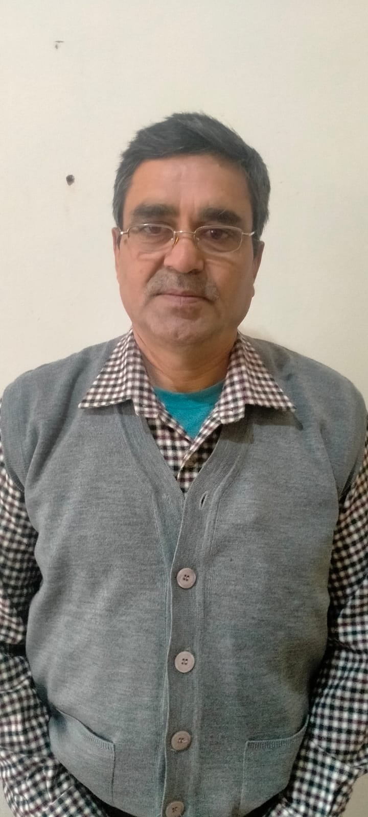 सुभाष ठाकुर,प्रधान,व्यापार मंडल भोरंज। सुभाष ठाकुर,प्रधान,व्यापार मंडल भोरंज।