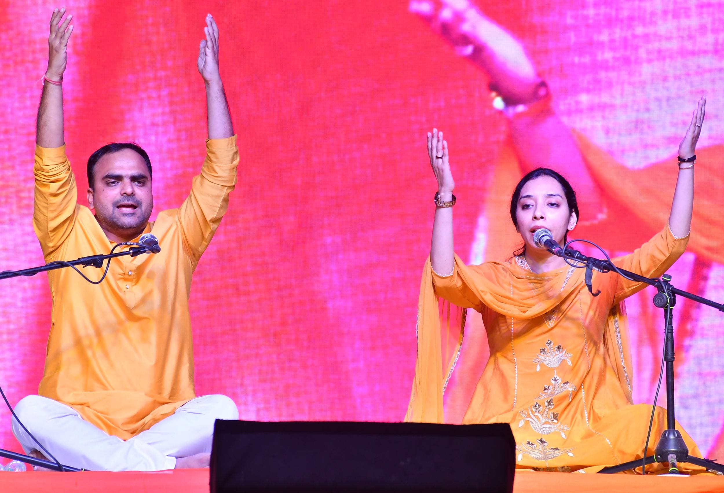फोटो 13 एमएएचपी 11 परिचय-आल्हा गायन की प्रस्तुति देते बच्चे। संवाद
