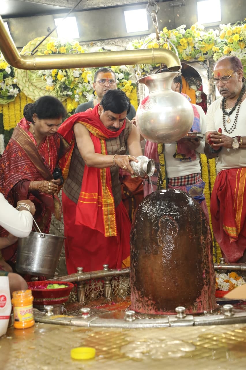 मुख्यमंत्री ने किए बाबा महाकाल के दर्शन