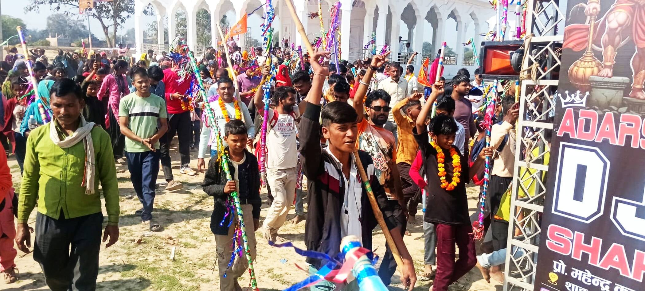 फोटो-14-शहर के तांबेश्वर मंदिर में लगी बैरीकेडिंग। संवाद फोटो-14-शहर के तांबेश्वर मंदिर में लगी बैरीकेडिंग। संवाद
