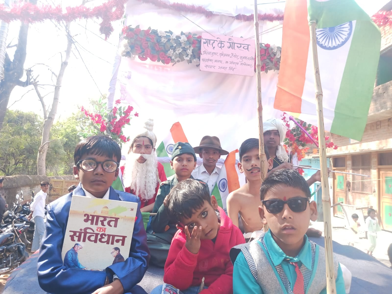 फोटो 15 एचएएमपी 13- राठ के चौपरेश्वर धाम में महाभारतकालीन शिवलिंग। संवाद फोटो 15 एचएएमपी 13- राठ के चौपरेश्वर धाम में महाभारतकालीन शिवलिंग। संवाद