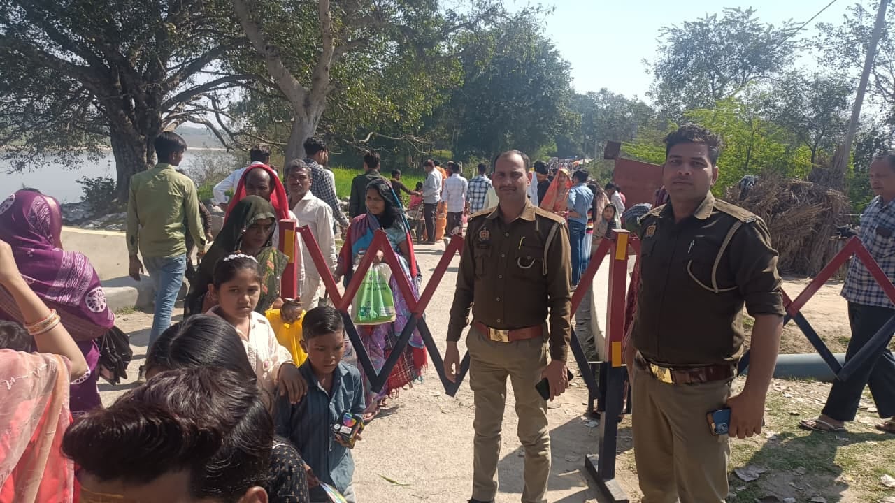 फोटो 15 एचएएमपी 13- राठ के चौपरेश्वर धाम में महाभारतकालीन शिवलिंग। संवाद फोटो 15 एचएएमपी 13- राठ के चौपरेश्वर धाम में महाभारतकालीन शिवलिंग। संवाद