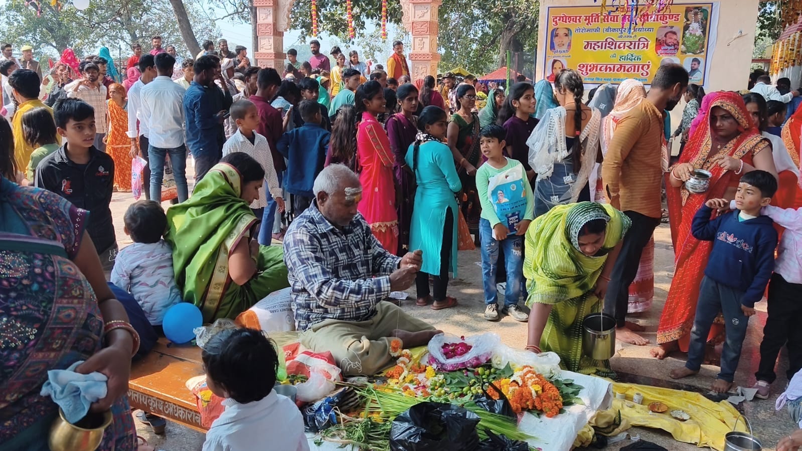 फोटो-22-गोसाईगंज में निकली शिव बरात- संवाद फोटो-22-गोसाईगंज में निकली शिव बरात- संवाद