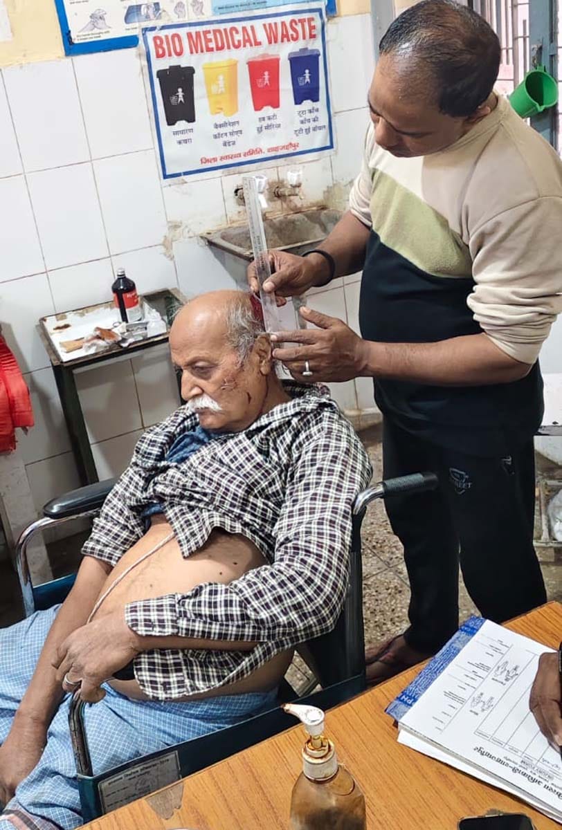 गांव नाहिल में झगड़े में घायल रामप्रकाश शुक्ला। संवाद गांव नाहिल में झगड़े में घायल रामप्रकाश शुक्ला। संवाद
