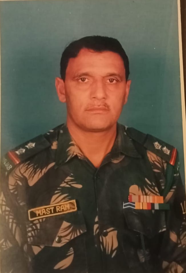 झंडूता विधानसभा क्षेत्र के कोटधार इलाके के भाखड़ा विस्थापित गांव। संवाद