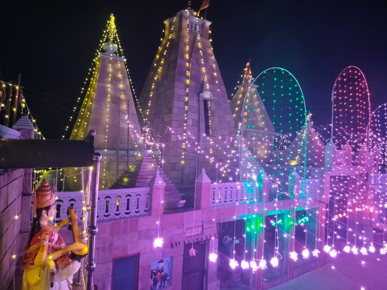 महाशिवरात्रि पर्व से पहले ही गसोता महादेव मंदिर में पहुंचे श्रद्धालु।  स्रोत : मंदिर कमेटी