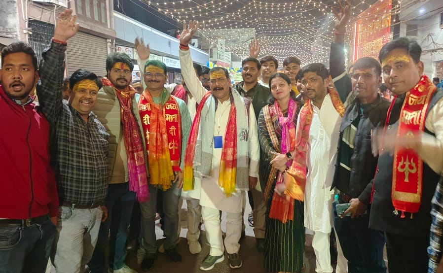 शहर में निकली शिव बारात में सजी झांकियां और हो रहा शिव तांडव। संवाद