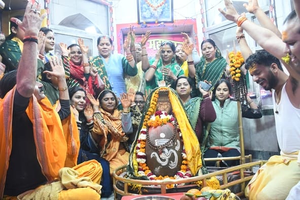 शिव भक्ति के पावन पर्व महाशिवरात्रि को लेकर राजधानी शिवमय हो चुकी है।