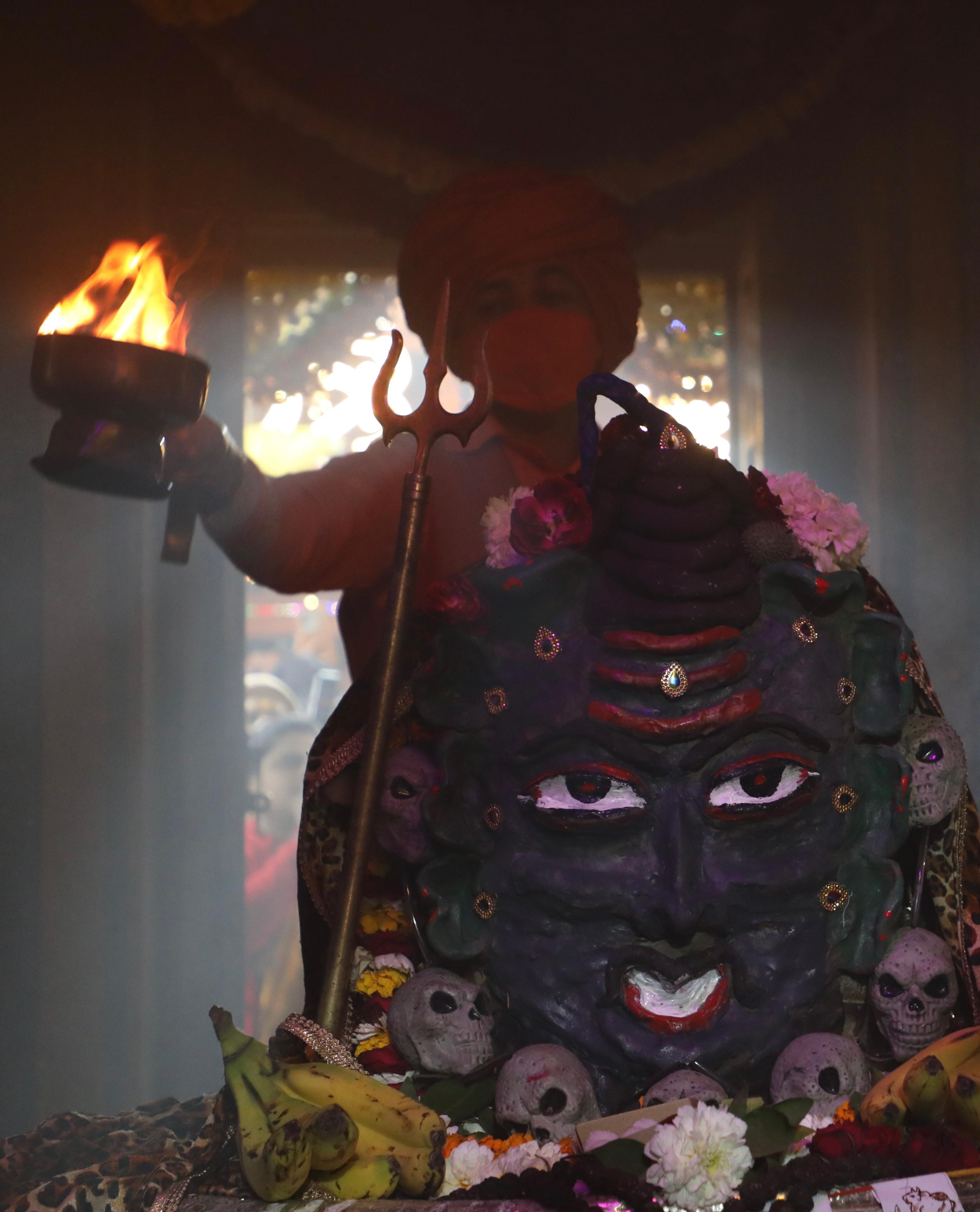 शिव भक्ति के पावन पर्व महाशिवरात्रि को लेकर राजधानी शिवमय हो चुकी है।