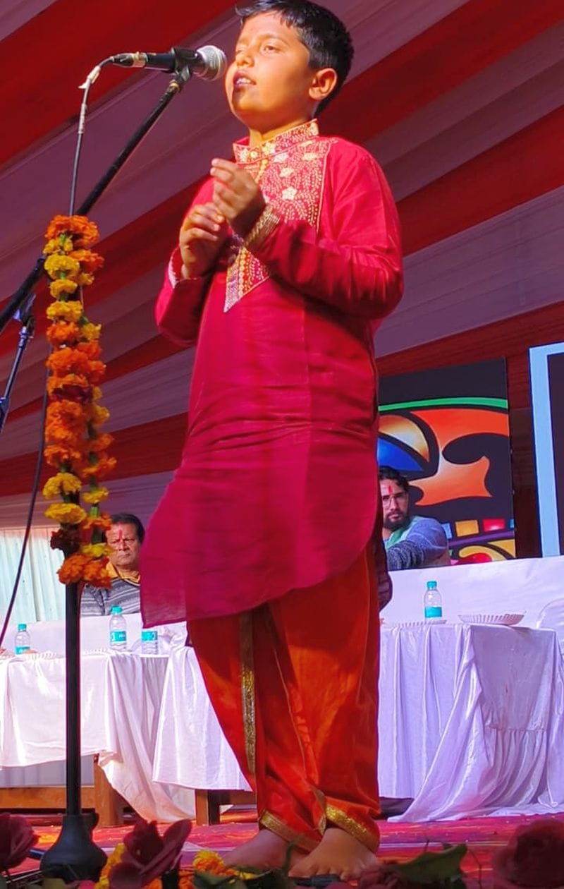 फोटो 15 एमएएचपी 13 परिचय-सूर्य महोत्सव में दिवारी नृत्य की प्रस्तुति देते लखनलाल यादव एंड ग्रुप फोटो 15 एमएएचपी 13 परिचय-सूर्य महोत्सव में दिवारी नृत्य की प्रस्तुति देते लखनलाल यादव एंड ग्रुप