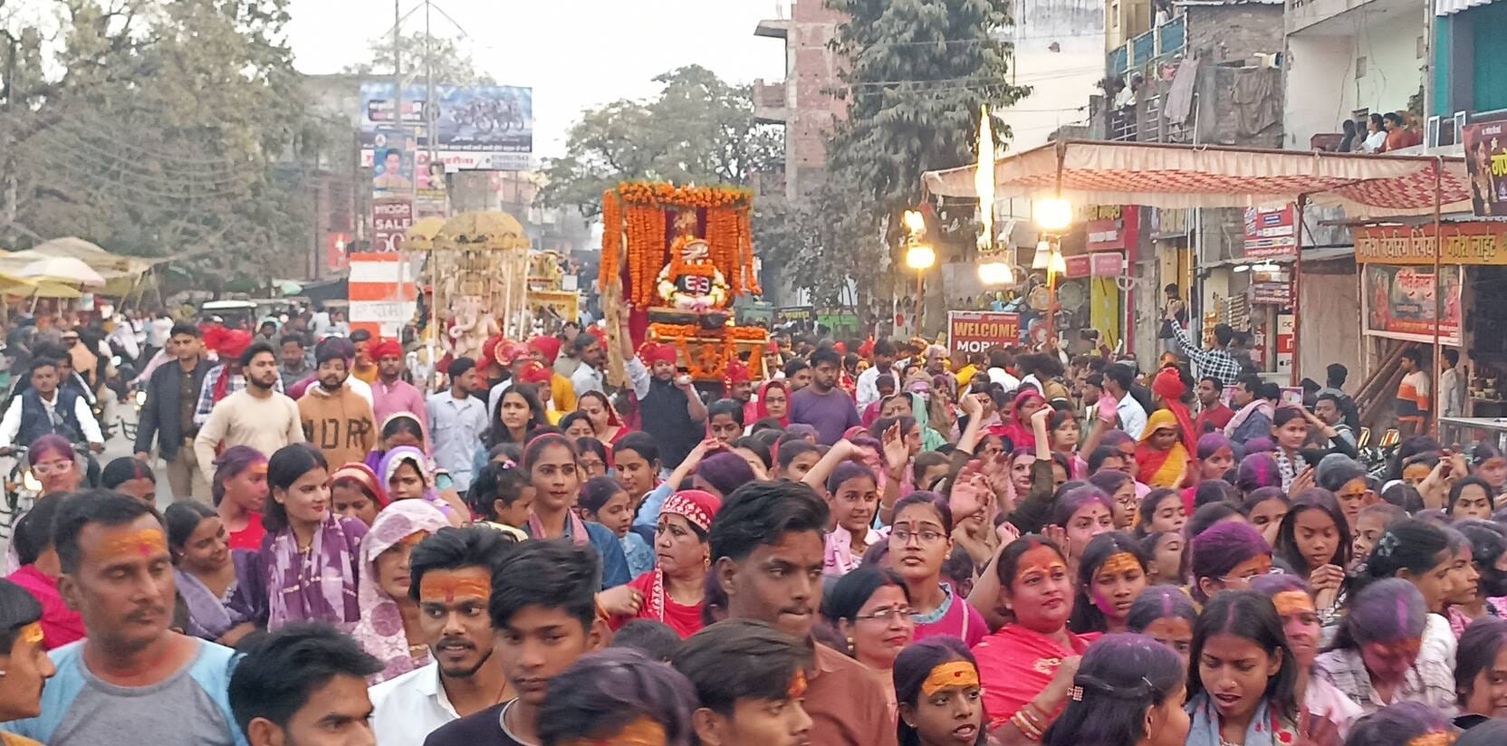 कसया नगर में महाशिवरात्रि पर निकली शिव बरात की झांकी। स्रोत-साेशल मीडिया कसया नगर में महाशिवरात्रि पर निकली शिव बरात की झांकी। स्रोत-साेशल मीडिया