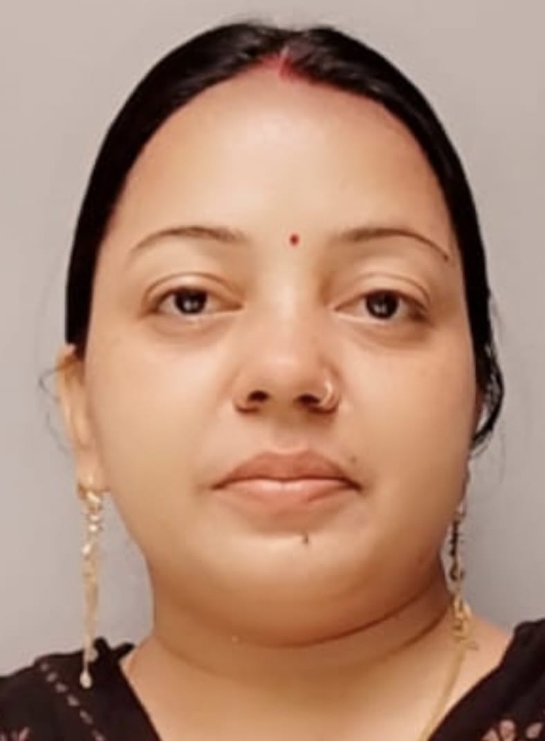 मोहल्ला महाराज नगर में सड़क पर बह रहा नालियों का गंदा पानी और प्लाट में भरा कूड़ा। संवाद