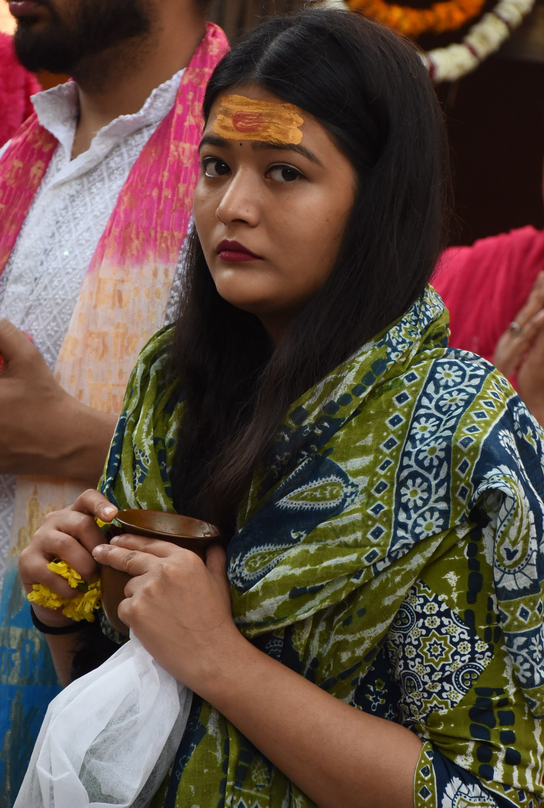 प्रमुख मंदिरों में शनिवार देर रात से ही भोलेनाथ के दर्शन-पूजन के लिए भक्तों की कतारें लग गईं। प्रमुख मंदिरों में शनिवार देर रात से ही भोलेनाथ के दर्शन-पूजन के लिए भक्तों की कतारें लग गईं।