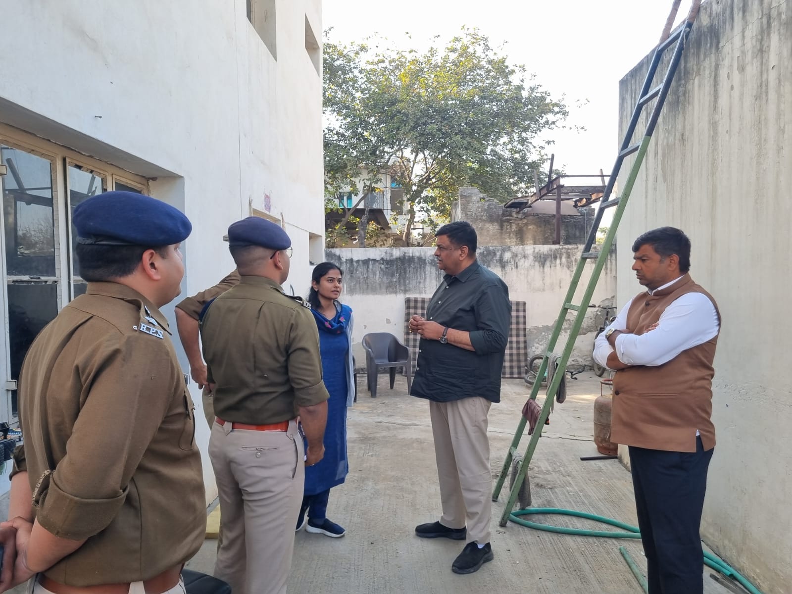 भिवाडी में हुई घटना के बाद वन मंत्री पहुंचे खुशखेड़ा