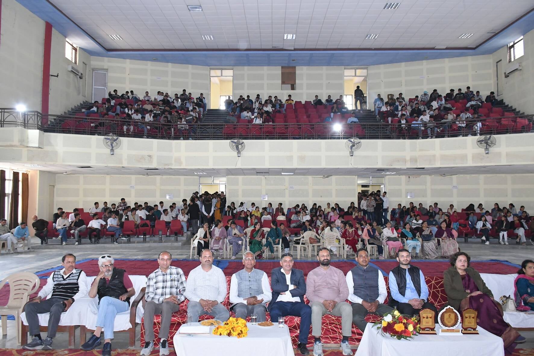 फोटो संख्या:58 राजकीय महाविद्यालय में आयोजित कार्यक्रम में नृत्य प्रस्तुति देती छात्रा। संवाद फोटो संख्या:58 राजकीय महाविद्यालय में आयोजित कार्यक्रम में नृत्य प्रस्तुति देती छात्रा। संवाद