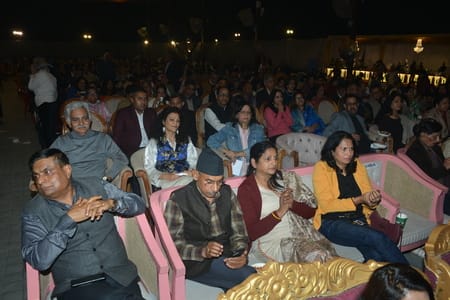 हुनर क्रिएशन एंड क्राफ्ट एसोसिएशन की ओर से कैंट के एमबी क्लब में आयोजित कार्यक्रम में गायक हरिह हुनर क्रिएशन एंड क्राफ्ट एसोसिएशन की ओर से कैंट के एमबी क्लब में आयोजित कार्यक्रम में गायक हरिह