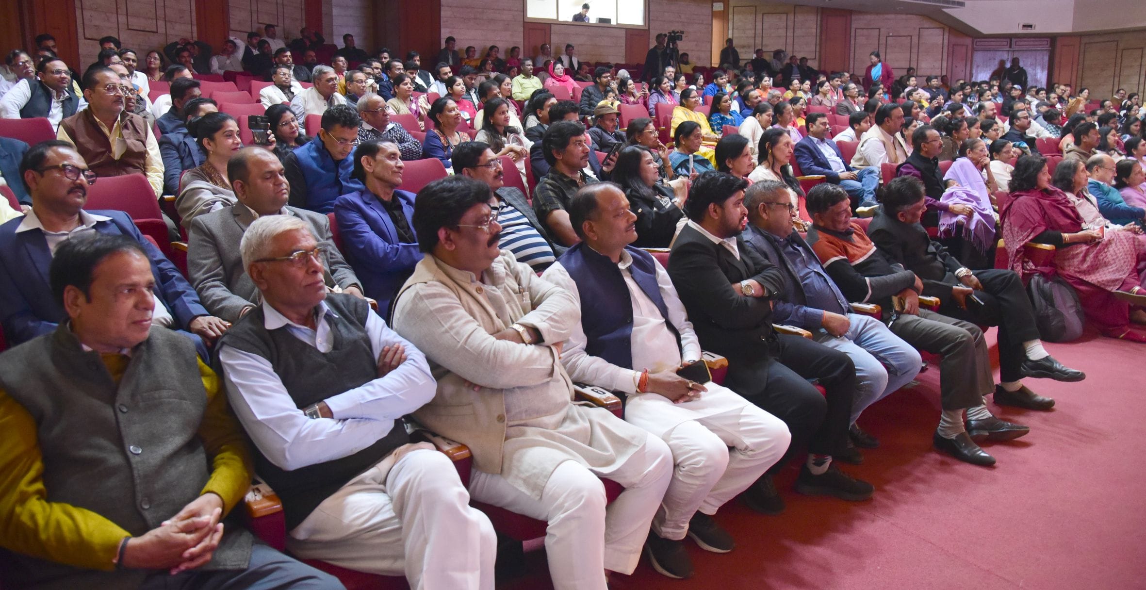 संगीत नाटक अकादमी में ऑक्सीजन मैन फाउंडेशन और कामायनी संस्था के कार्यक्रम में प्रस्तुति देते कल संगीत नाटक अकादमी में ऑक्सीजन मैन फाउंडेशन और कामायनी संस्था के कार्यक्रम में प्रस्तुति देते कल