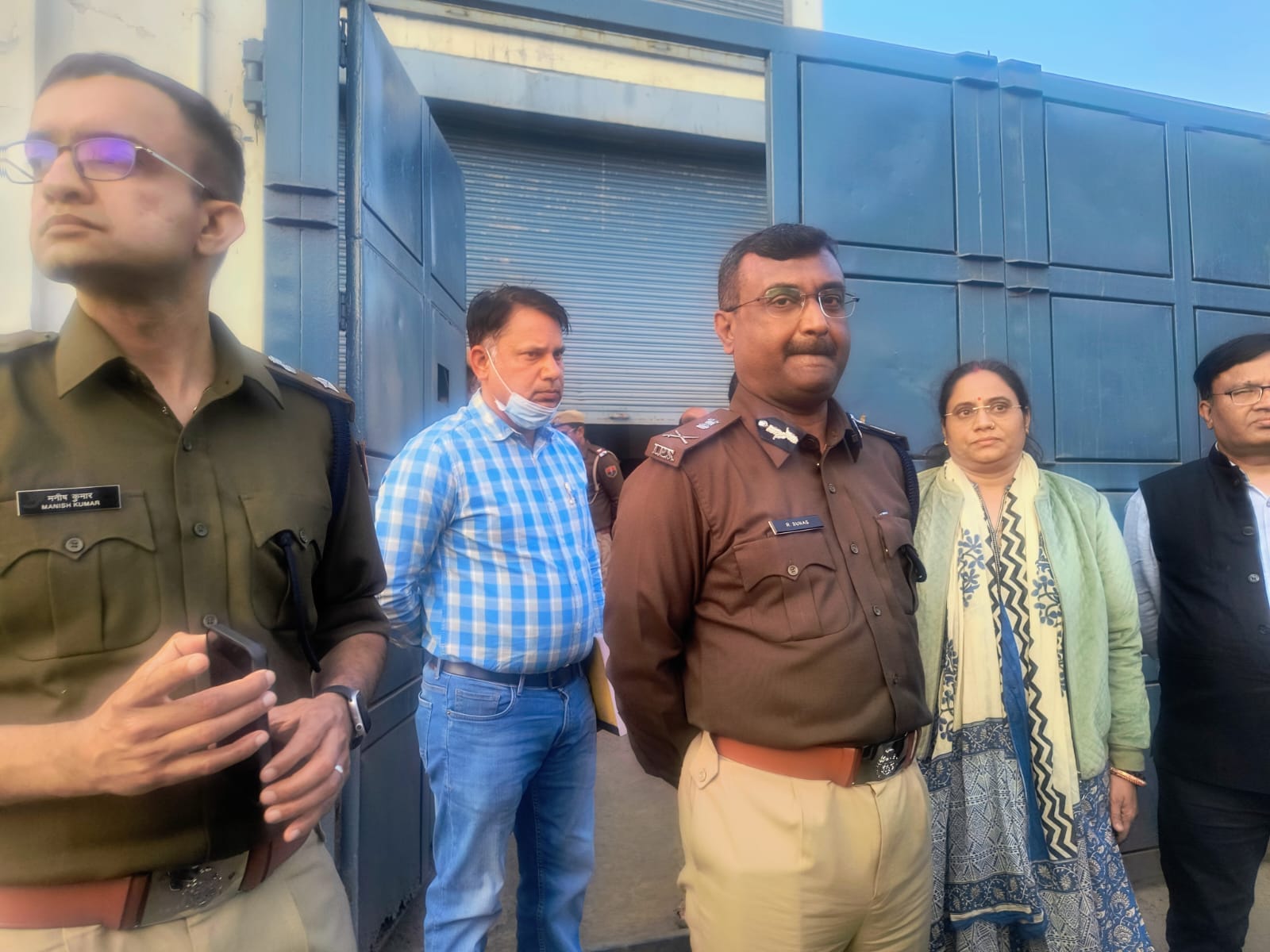 सिकंदर मिंटू के पिता।