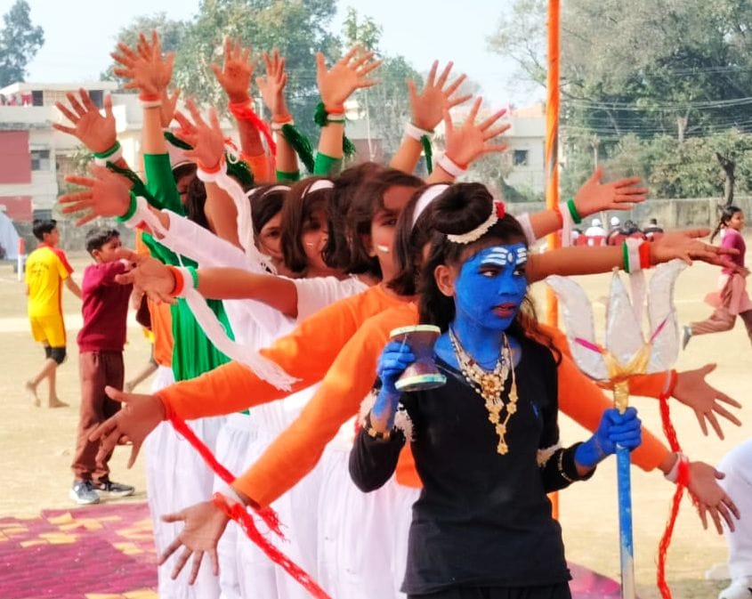 शाहजहांपुर में मंडलीय खेलकूद में कबड्डी में शामिल बरेली और बदायूं की टीम। संवाद