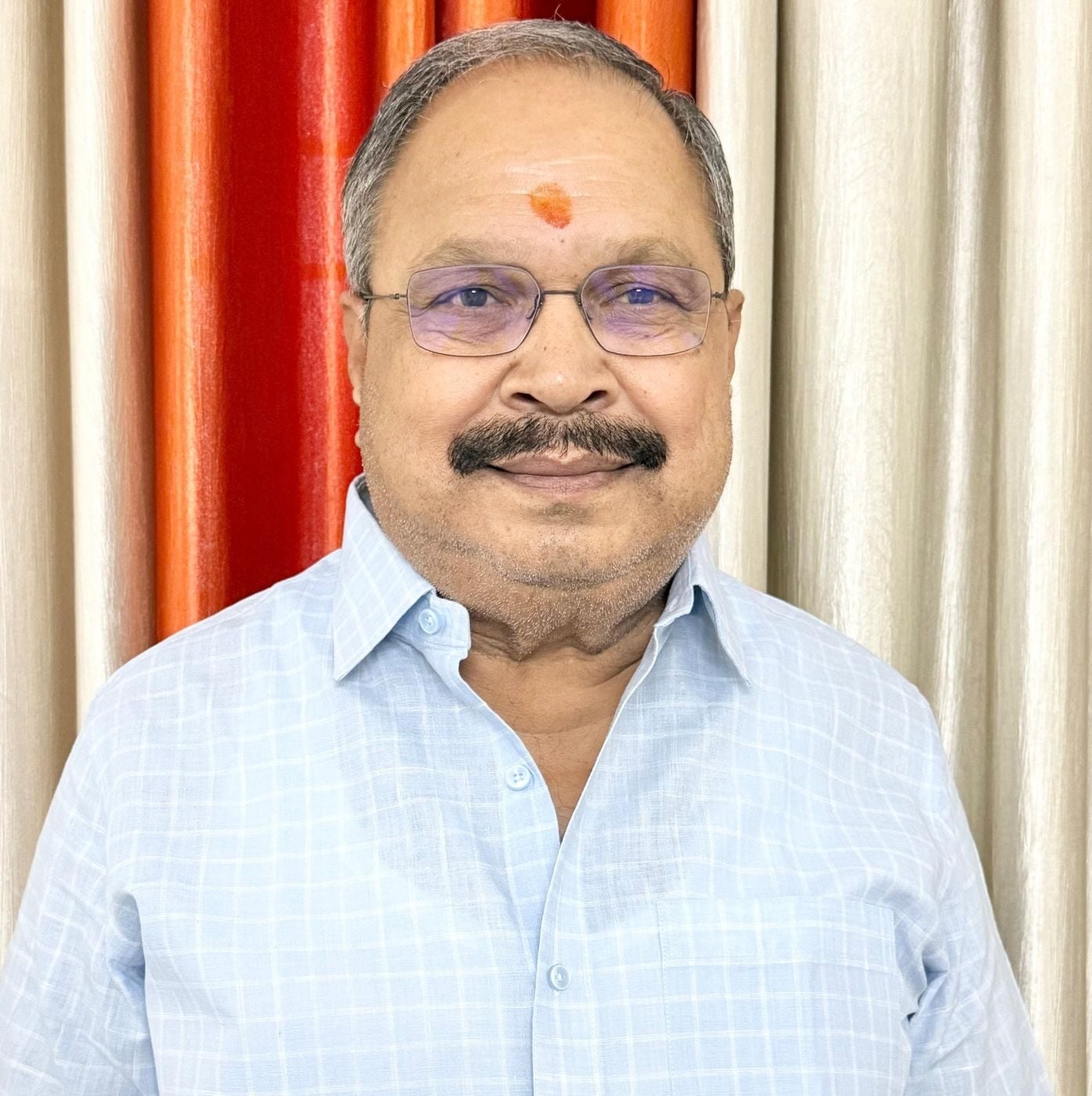 विधायक प्रेम नरायन पांडेय, प्रभात वर्मा व विनय द्विवेदी। संवाद विधायक प्रेम नरायन पांडेय, प्रभात वर्मा व विनय द्विवेदी। संवाद