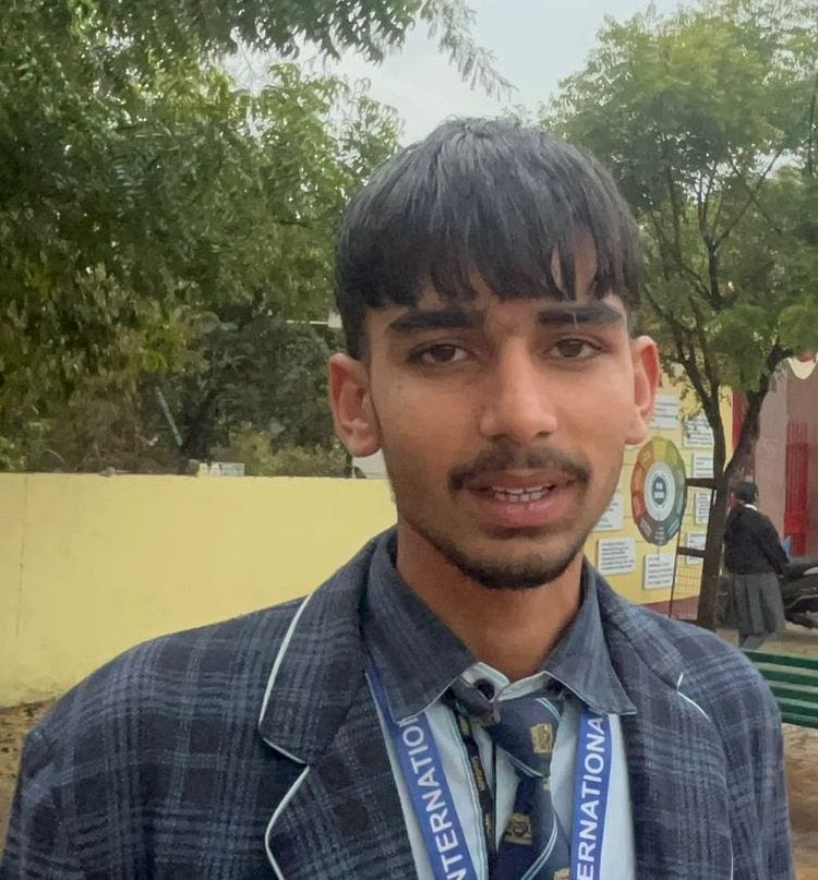 02 रोहतक के दिल्ली बाईपास स्थित पीएमश्री केंद्रीय विद्यालय में शारीरिक शिक्षा विषय का पेपर देक
