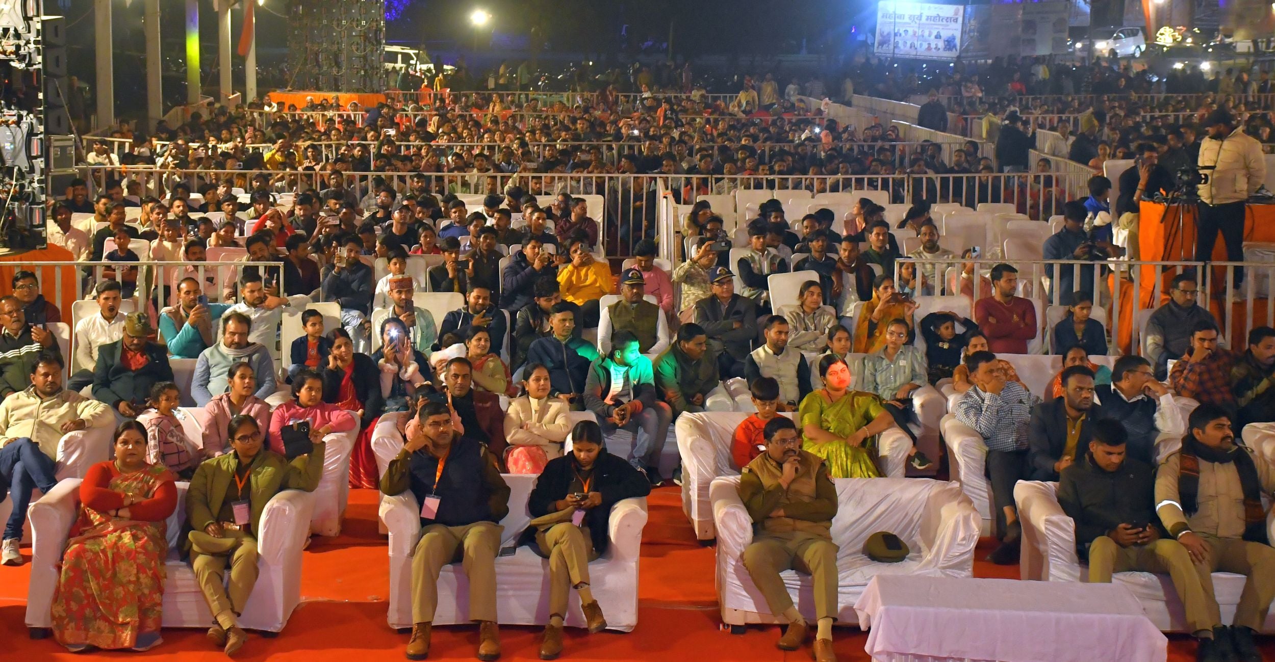 फोटो 17 एमएएचपी 18 परिचय-सूर्य महोत्सव में आल्हा गायन की प्रस्तुति देते चरन सिंह। संवाद फोटो 17 एमएएचपी 18 परिचय-सूर्य महोत्सव में आल्हा गायन की प्रस्तुति देते चरन सिंह। संवाद